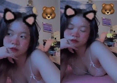 Vídeo de sexo mostrando nguyen quynh e se masturbando