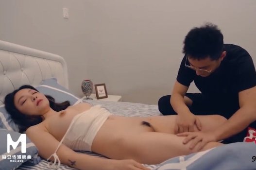 Pai e filha do pai mostram amor por fazer sexo um com o outro